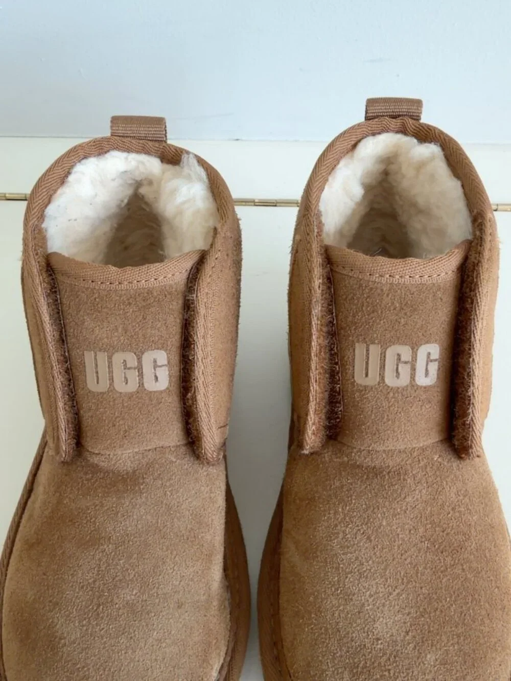 UGG Neumel EZ-Fit Chestnut Suede Shearling Boots Kids Size 12